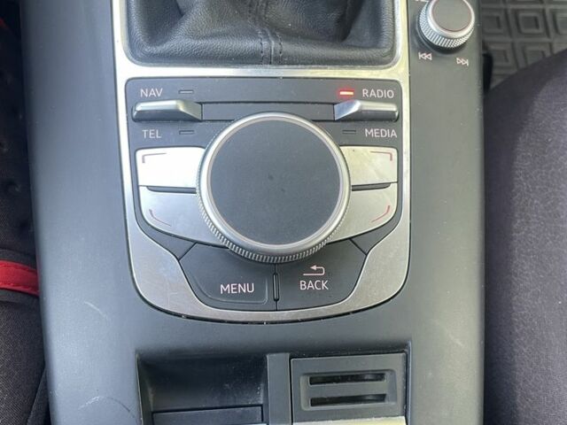 Черный Ауди А3, объемом двигателя 1.6 л и пробегом 165 тыс. км за 12500 $, фото 16 на Automoto.ua