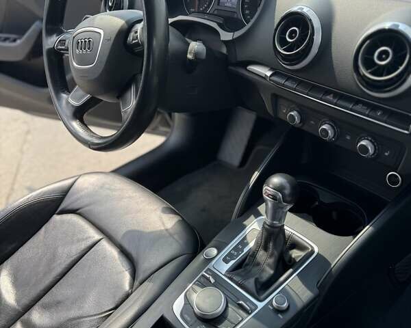 Черный Ауди А3, объемом двигателя 1.6 л и пробегом 130 тыс. км за 16800 $, фото 5 на Automoto.ua