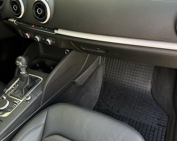 Черный Ауди А3, объемом двигателя 1.6 л и пробегом 15 тыс. км за 19500 $, фото 21 на Automoto.ua