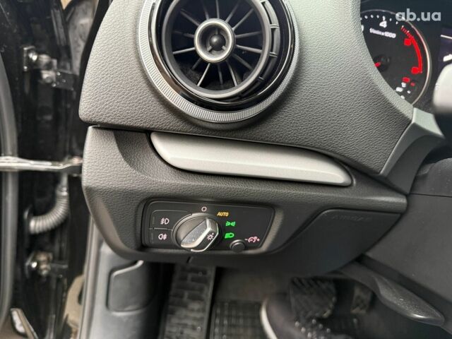 Чорний Ауді А3, об'ємом двигуна 1.6 л та пробігом 129 тис. км за 16490 $, фото 12 на Automoto.ua
