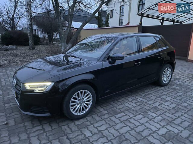 Черный Ауди А3, объемом двигателя 1.6 л и пробегом 150 тыс. км за 15300 $, фото 13 на Automoto.ua