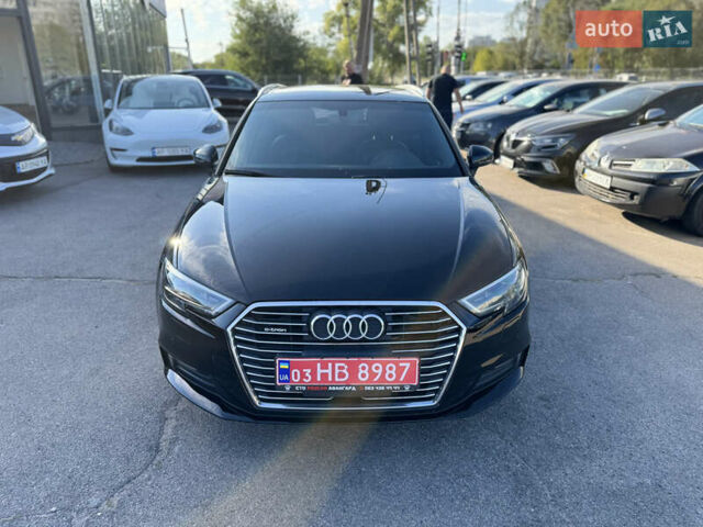 Черный Ауди А3, объемом двигателя 0 л и пробегом 200 тыс. км за 17000 $, фото 1 на Automoto.ua