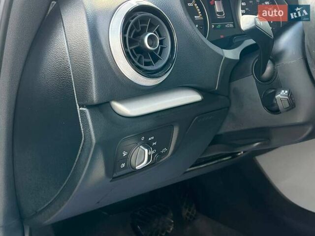 Черный Ауди А3, объемом двигателя 1.4 л и пробегом 171 тыс. км за 16500 $, фото 9 на Automoto.ua