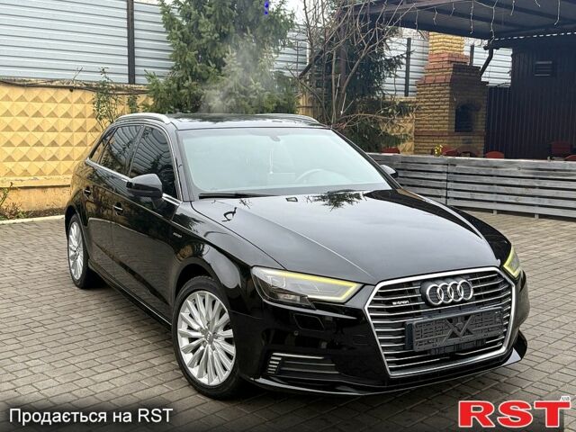 Черный Ауди А3, объемом двигателя 1.4 л и пробегом 200 тыс. км за 17900 $, фото 4 на Automoto.ua