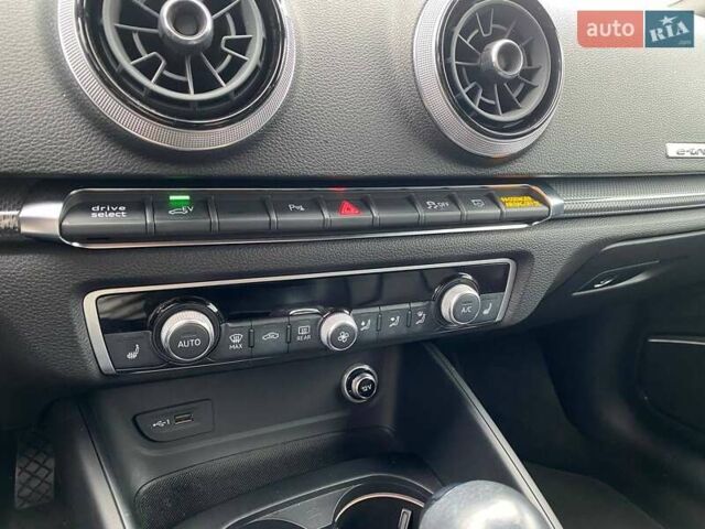 Черный Ауди А3, объемом двигателя 1.4 л и пробегом 107 тыс. км за 18600 $, фото 18 на Automoto.ua