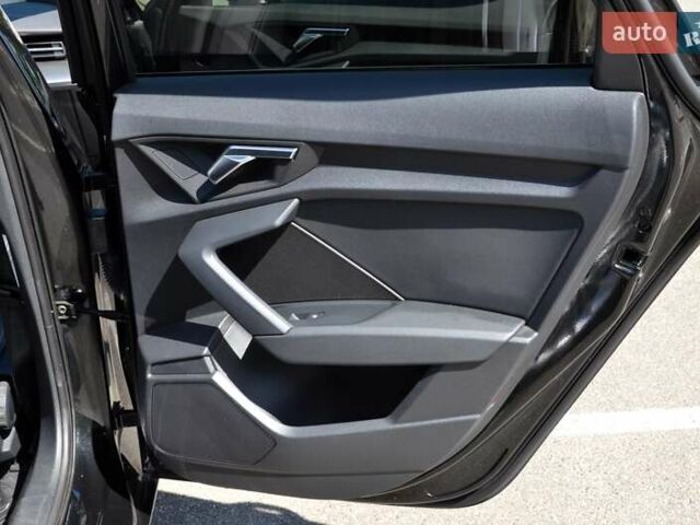 Чорний Ауді А3, об'ємом двигуна 1.4 л та пробігом 43 тис. км за 24999 $, фото 29 на Automoto.ua