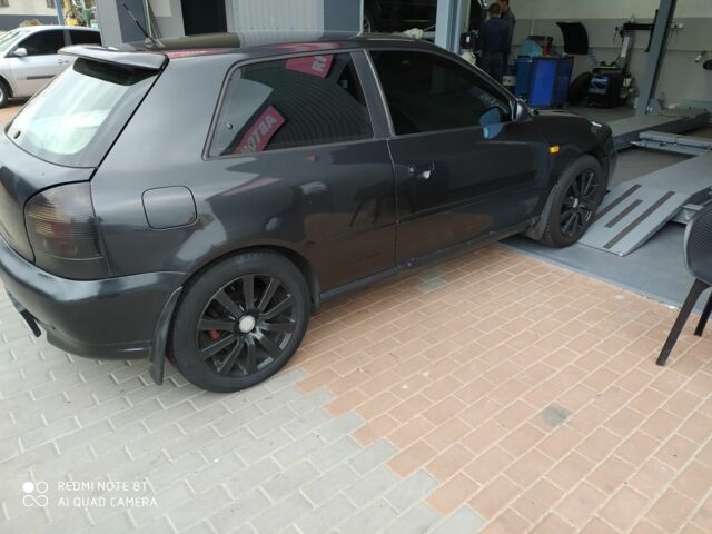 Черный Ауди А3, объемом двигателя 0 л и пробегом 380 тыс. км за 3000 $, фото 1 на Automoto.ua