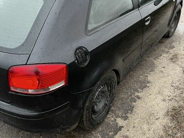 Черный Ауди А3, объемом двигателя 2 л и пробегом 400 тыс. км за 1350 $, фото 3 на Automoto.ua
