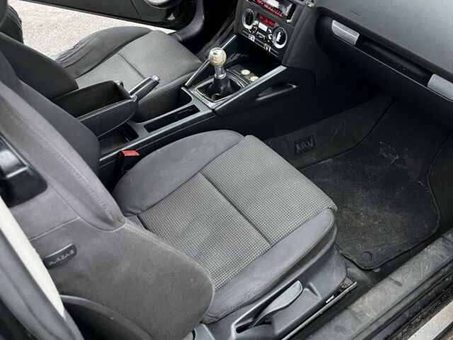 Черный Ауди А3, объемом двигателя 2 л и пробегом 400 тыс. км за 1350 $, фото 7 на Automoto.ua