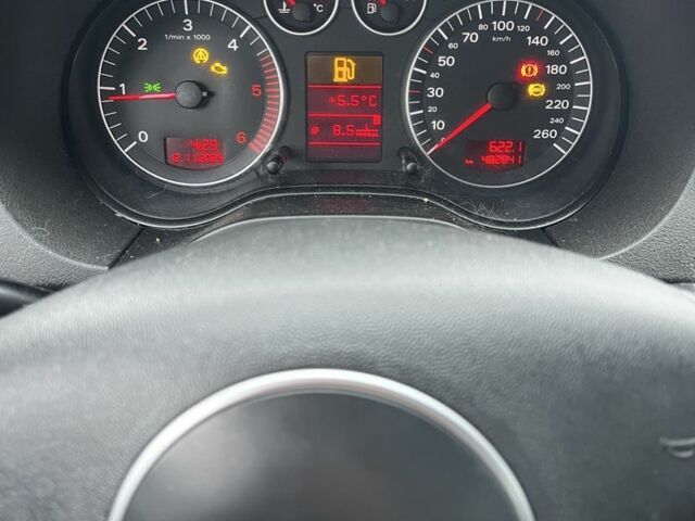 Черный Ауди А3, объемом двигателя 2 л и пробегом 400 тыс. км за 1450 $, фото 10 на Automoto.ua