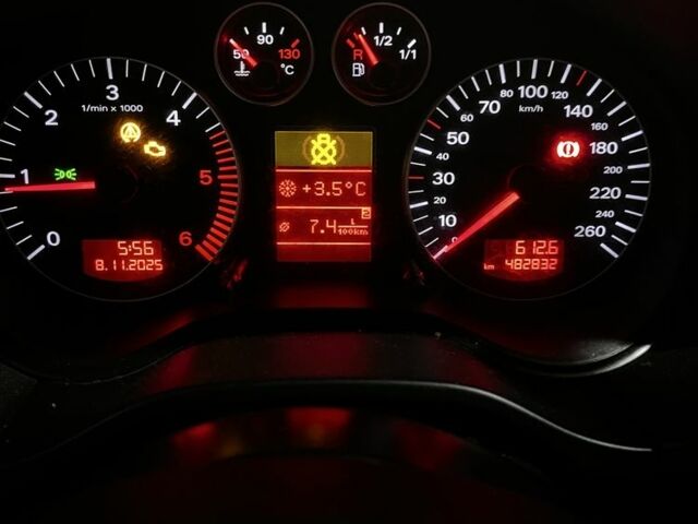 Черный Ауди А3, объемом двигателя 2 л и пробегом 400 тыс. км за 1350 $, фото 11 на Automoto.ua