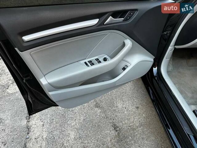 Черный Ауди А3, объемом двигателя 1.8 л и пробегом 129 тыс. км за 13000 $, фото 38 на Automoto.ua