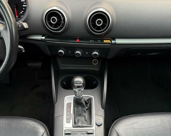 Чорний Ауді А3, об'ємом двигуна 1.8 л та пробігом 231 тис. км за 10900 $, фото 19 на Automoto.ua