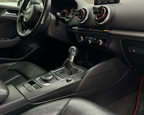 Чорний Ауді А3, об'ємом двигуна 1.8 л та пробігом 132 тис. км за 11800 $, фото 23 на Automoto.ua