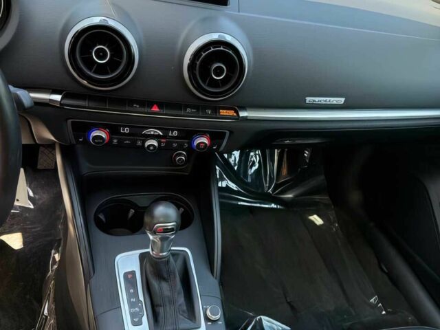 Черный Ауди А3, объемом двигателя 2 л и пробегом 75 тыс. км за 2400 $, фото 6 на Automoto.ua