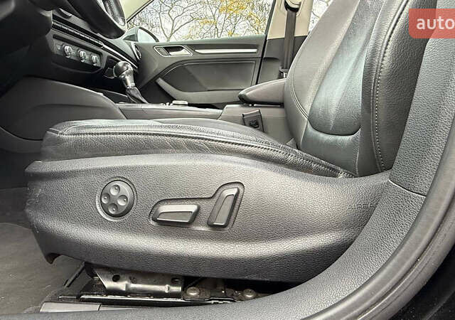 Черный Ауди А3, объемом двигателя 1.6 л и пробегом 72 тыс. км за 16000 $, фото 2 на Automoto.ua