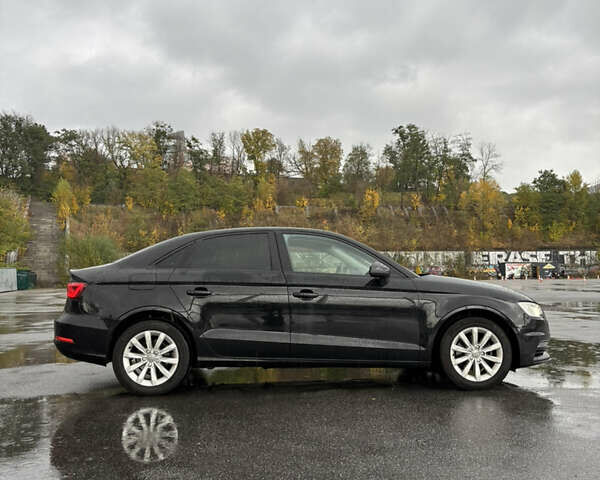 Ауди А3 2015 в Киеве на Automoto.ua Черный Ауди А3, объемом двигателя 1.6 л и пробегом 165 тыс. км за 16200 $, фото 5 на Automoto.ua