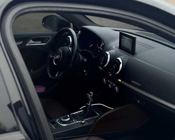 Черный Ауди А3, объемом двигателя 2 л и пробегом 140 тыс. км за 17000 $, фото 7 на Automoto.ua