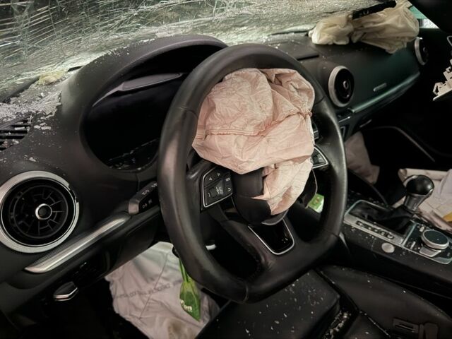 Чорний Ауді А3, об'ємом двигуна 2 л та пробігом 90 тис. км за 5999 $, фото 4 на Automoto.ua