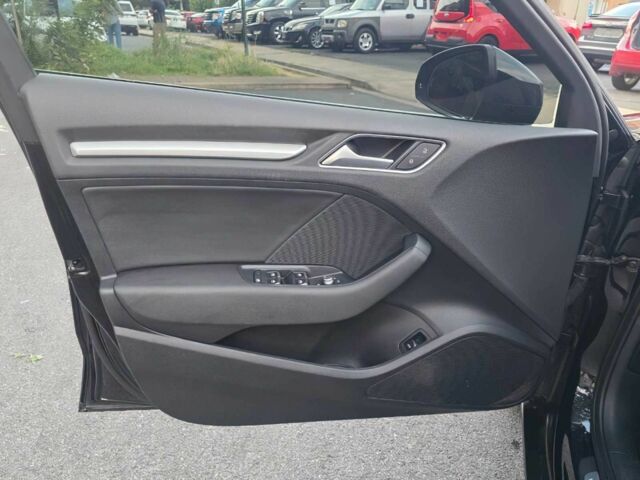 Чорний Ауді А3, об'ємом двигуна 2 л та пробігом 100 тис. км за 9800 $, фото 5 на Automoto.ua