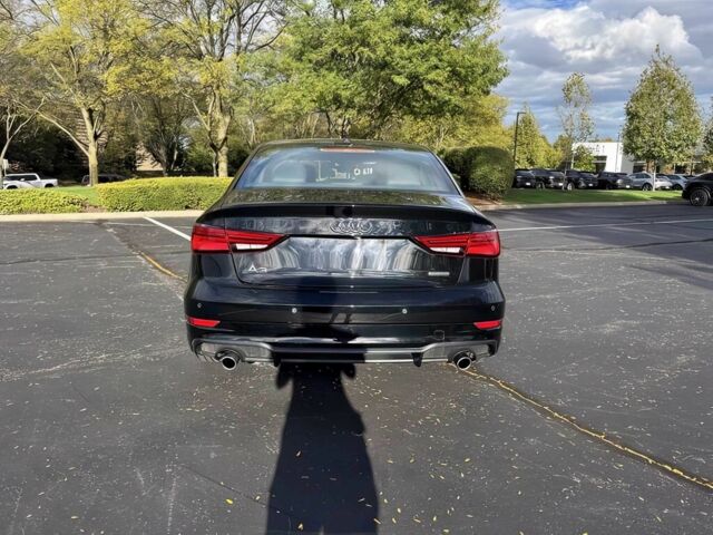 Черный Ауди А3, объемом двигателя 2 л и пробегом 37 тыс. км за 10500 $, фото 5 на Automoto.ua