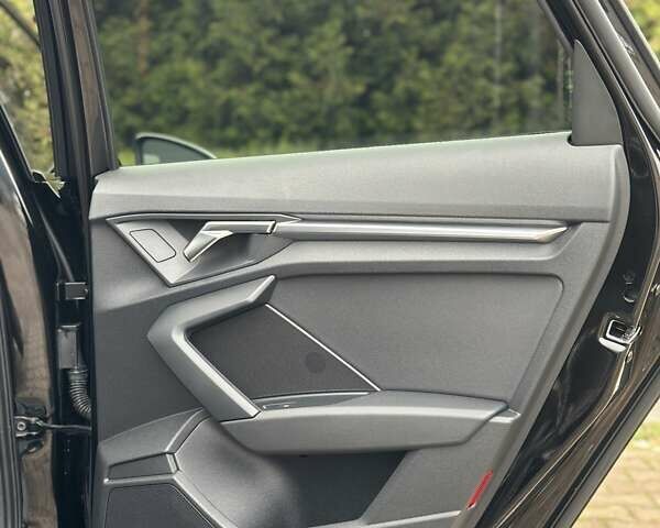 Чорний Ауді А3, об'ємом двигуна 1.98 л та пробігом 54 тис. км за 28999 $, фото 15 на Automoto.ua