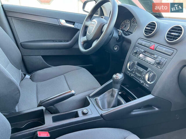 Коричневий Ауді А3, об'ємом двигуна 1.6 л та пробігом 210 тис. км за 6750 $, фото 24 на Automoto.ua