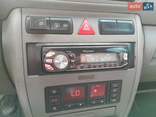 Красный Ауди А3, объемом двигателя 1.6 л и пробегом 317 тыс. км за 2600 $, фото 19 на Automoto.ua