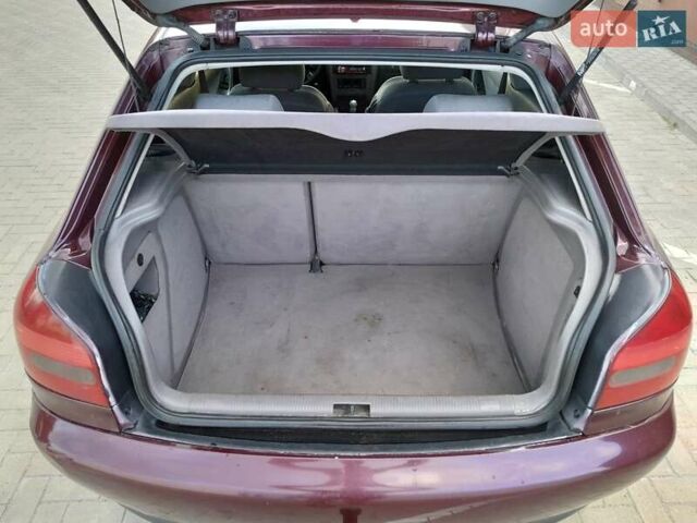 Красный Ауди А3, объемом двигателя 1.6 л и пробегом 317 тыс. км за 2600 $, фото 15 на Automoto.ua