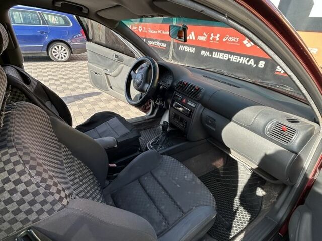 Красный Ауди А3, объемом двигателя 1.6 л и пробегом 382 тыс. км за 3200 $, фото 7 на Automoto.ua