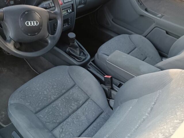 Ауди А3 1998 в Полтаве на Automoto.ua Красный Ауди А3, объемом двигателя 1.6 л и пробегом 255 тыс. км за 2700 $, фото 6 на Automoto.ua