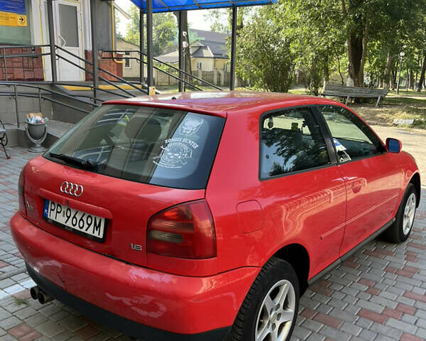 Красный Ауди А3, объемом двигателя 1.6 л и пробегом 120 тыс. км за 2150 $, фото 3 на Automoto.ua