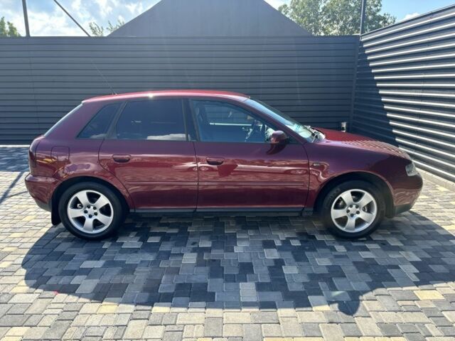 Красный Ауди А3, объемом двигателя 1.6 л и пробегом 216 тыс. км за 5200 $, фото 2 на Automoto.ua