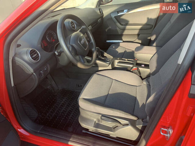 Червоний Ауді А3, об'ємом двигуна 1.6 л та пробігом 200 тис. км за 8200 $, фото 12 на Automoto.ua