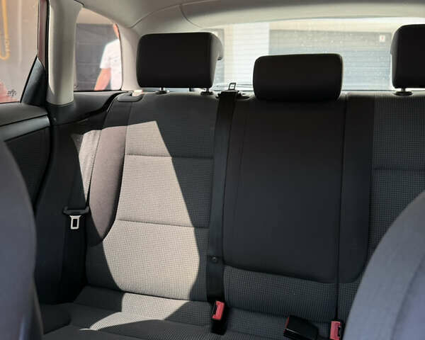 Красный Ауди А3, объемом двигателя 1.6 л и пробегом 220 тыс. км за 5800 $, фото 29 на Automoto.ua