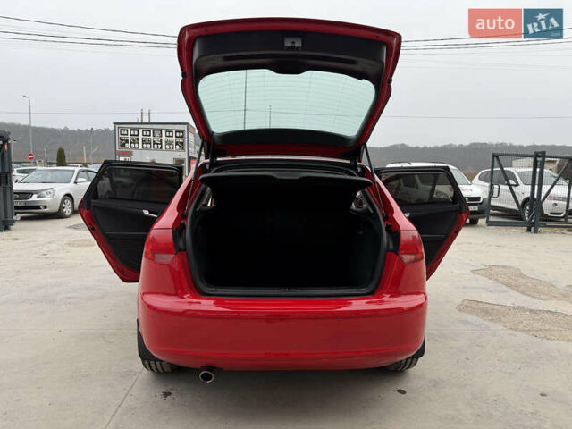 Красный Ауди А3, объемом двигателя 1.6 л и пробегом 220 тыс. км за 6750 $, фото 23 на Automoto.ua