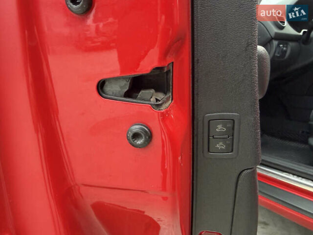 Красный Ауди А3, объемом двигателя 1.6 л и пробегом 220 тыс. км за 6750 $, фото 39 на Automoto.ua