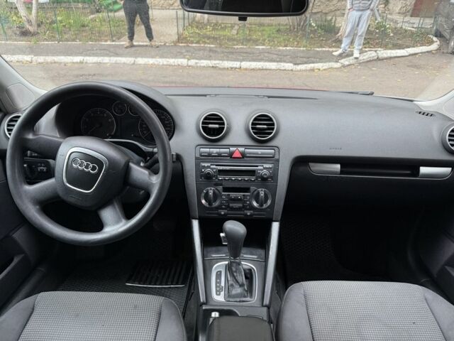 Красный Ауди А3, объемом двигателя 1.6 л и пробегом 240 тыс. км за 5500 $, фото 11 на Automoto.ua