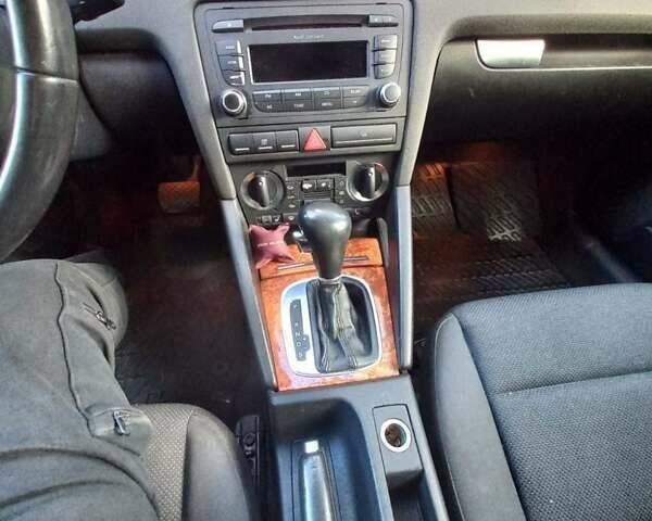 Красный Ауди А3, объемом двигателя 1.6 л и пробегом 230 тыс. км за 6800 $, фото 5 на Automoto.ua