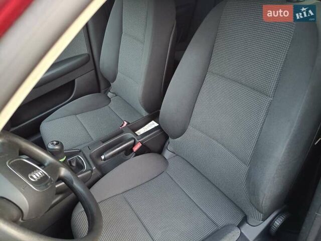 Красный Ауди А3, объемом двигателя 1.8 л и пробегом 163 тыс. км за 7800 $, фото 15 на Automoto.ua