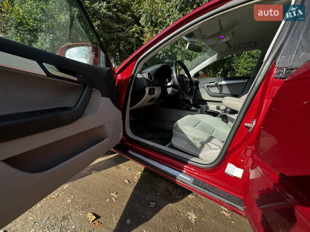 Красный Ауди А3, объемом двигателя 1.8 л и пробегом 170 тыс. км за 8300 $, фото 3 на Automoto.ua
