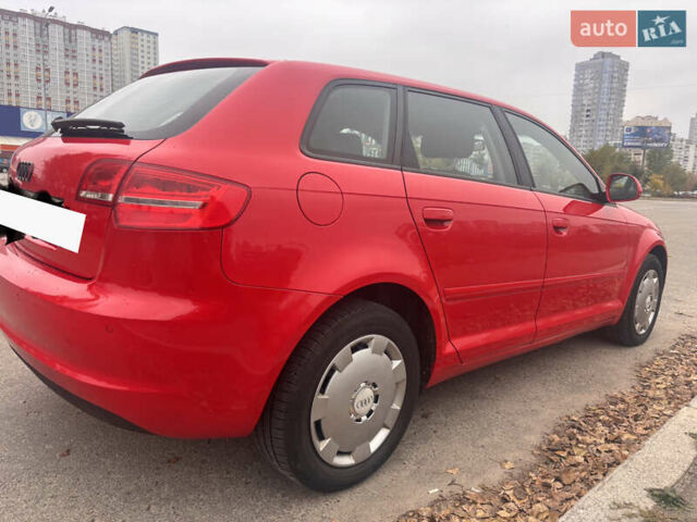 Красный Ауди А3, объемом двигателя 1.4 л и пробегом 230 тыс. км за 8400 $, фото 5 на Automoto.ua