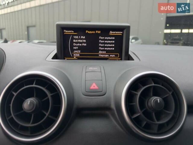 Красный Ауди А3, объемом двигателя 1.6 л и пробегом 211 тыс. км за 8290 $, фото 20 на Automoto.ua