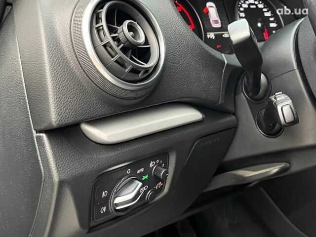 Червоний Ауді А3, об'ємом двигуна 3 л та пробігом 167 тис. км за 16690 $, фото 42 на Automoto.ua