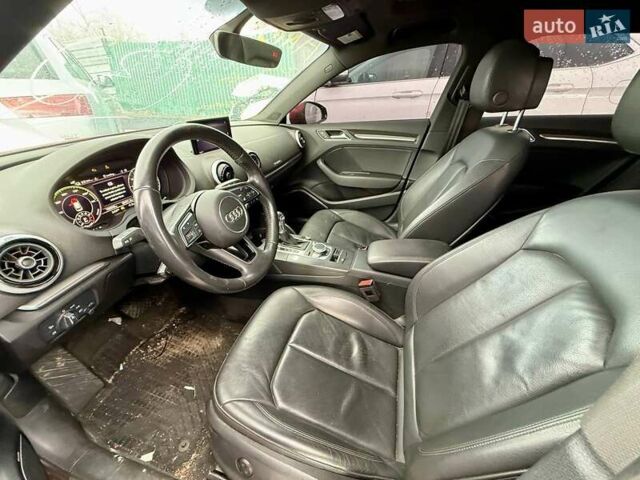 Красный Ауди А3, объемом двигателя 1.4 л и пробегом 169 тыс. км за 12500 $, фото 22 на Automoto.ua