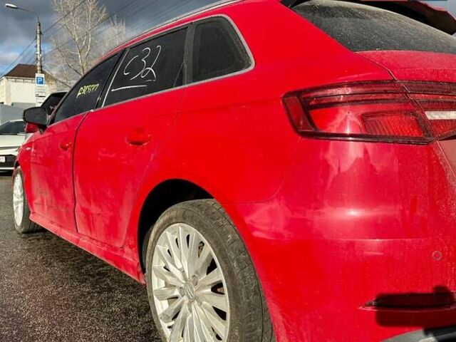 Красный Ауди А3, объемом двигателя 1.4 л и пробегом 169 тыс. км за 12500 $, фото 8 на Automoto.ua