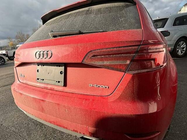 Красный Ауди А3, объемом двигателя 1.4 л и пробегом 169 тыс. км за 12500 $, фото 9 на Automoto.ua