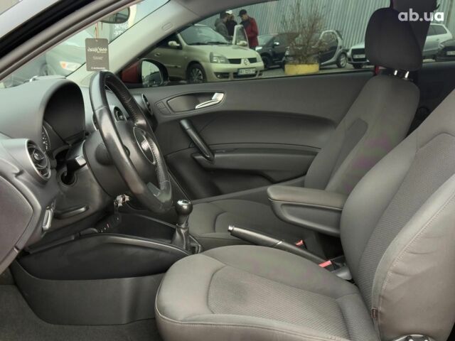 Червоний Ауді А3, об'ємом двигуна 1.6 л та пробігом 211 тис. км за 8290 $, фото 16 на Automoto.ua