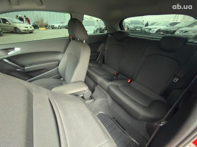 Червоний Ауді А3, об'ємом двигуна 1.6 л та пробігом 211 тис. км за 8290 $, фото 17 на Automoto.ua