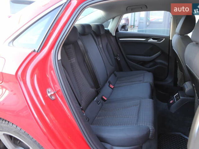 Красный Ауди А3, объемом двигателя 1.8 л и пробегом 193 тыс. км за 13200 $, фото 10 на Automoto.ua